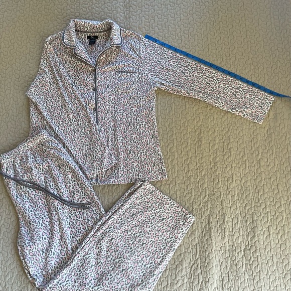 Aria Collection Light Pink, Gray & White Animal Print Fleece 2pc Pajama Set - Picture 2 of 10
